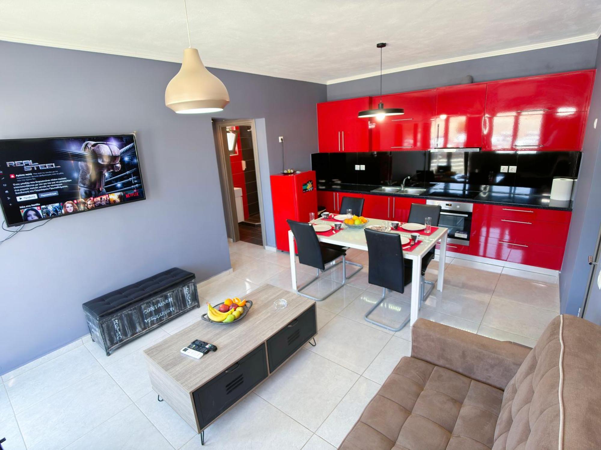 Paradise With Parking, Wifi, - Walking Distance To The